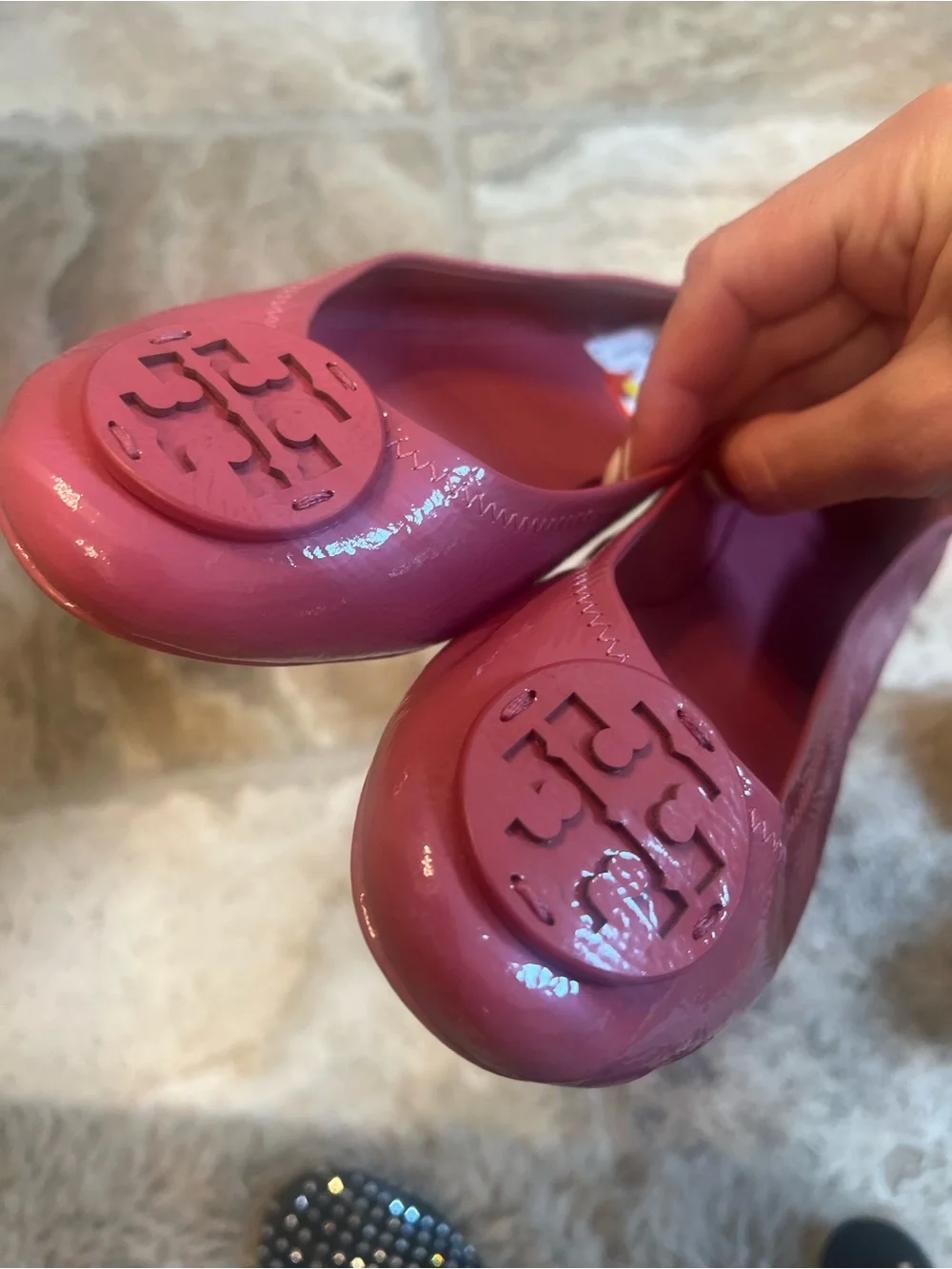 Tory Burch $228 Minnie Travel Ballet Flats Patent Washed Berry size 9